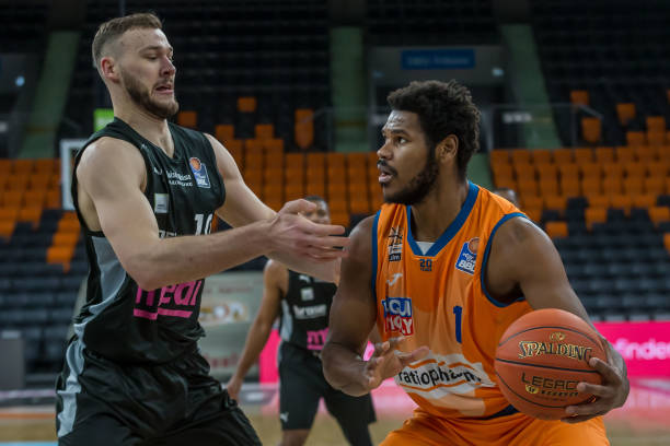 规赛季还是 规赛季还是