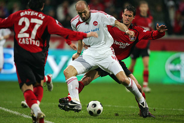 球输送到前 球输送到前