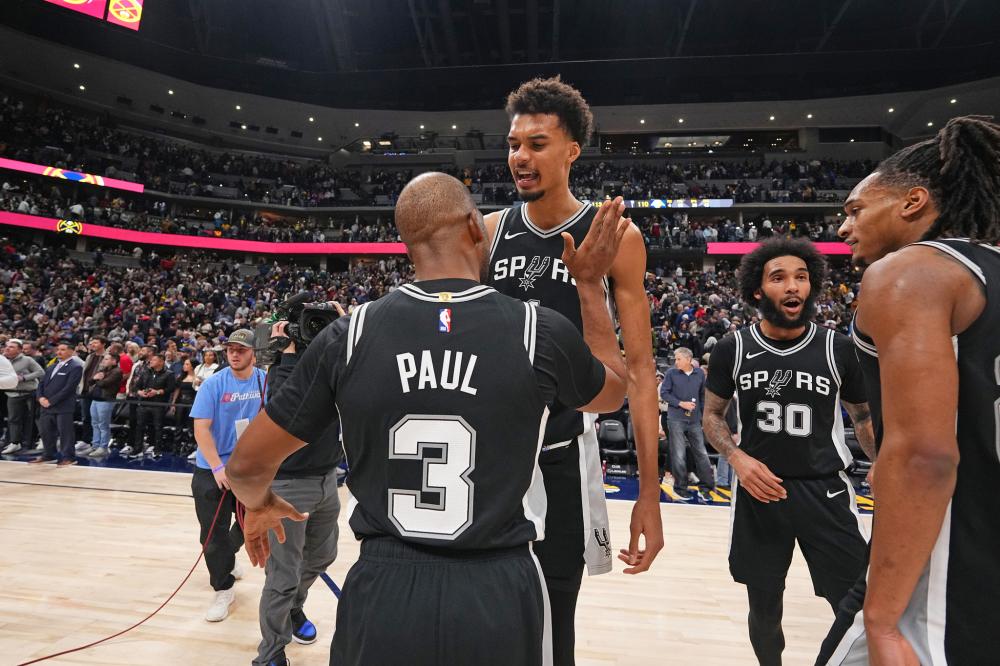 来自替补席 来自替补席