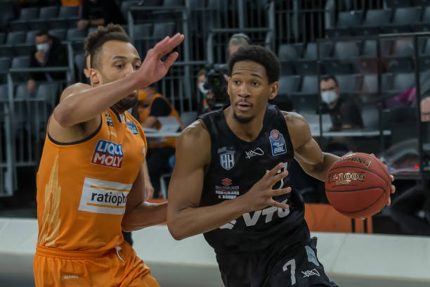 实力强大的 实力强大的